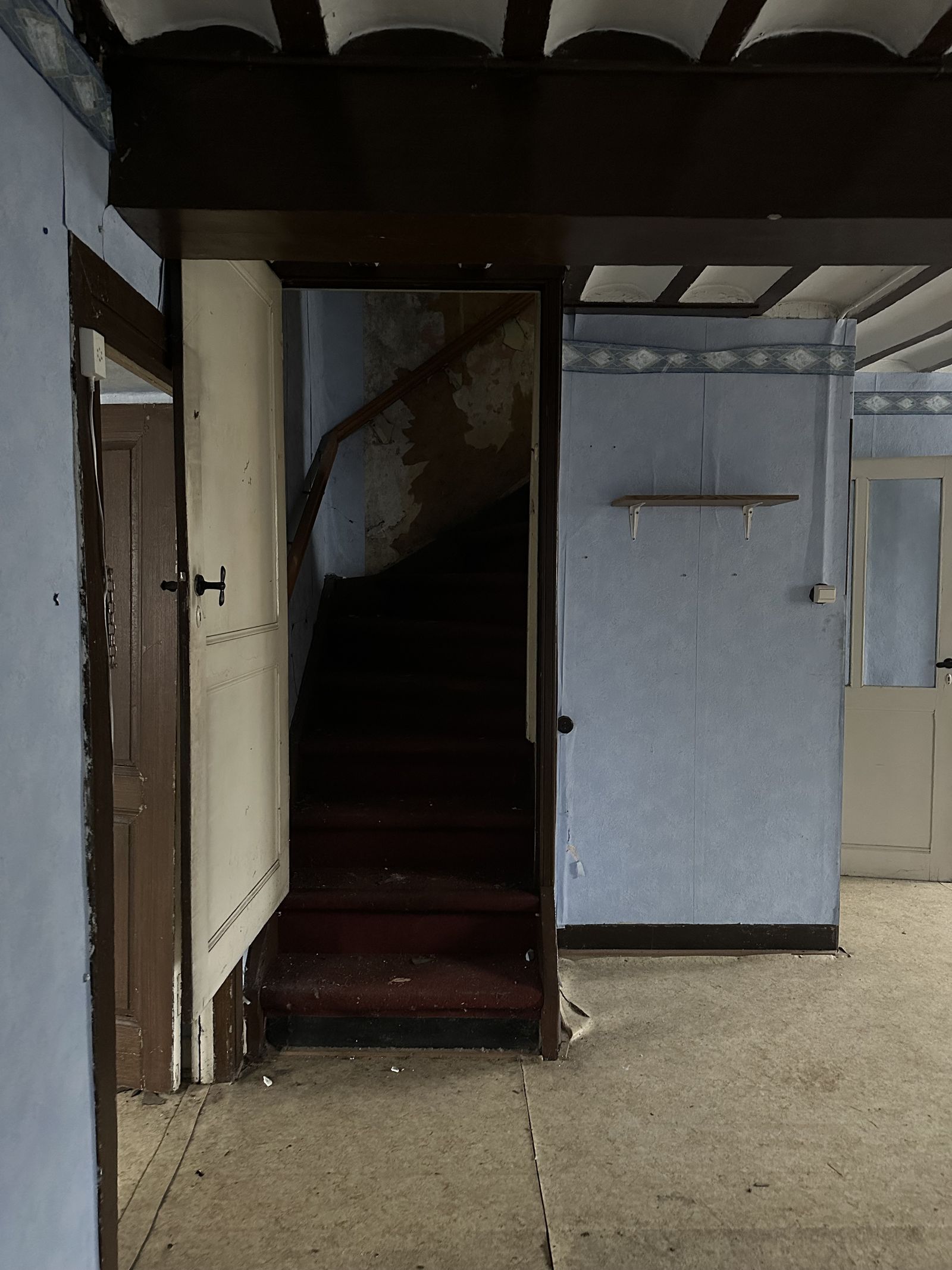 Hall 1er étage — avant